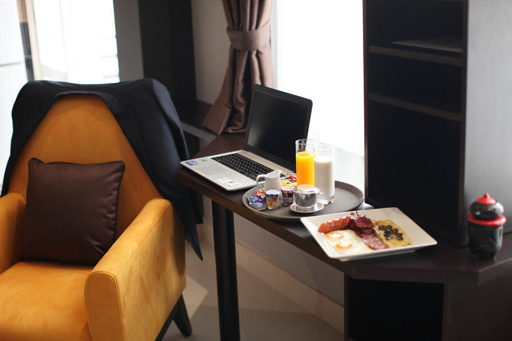 Compass Living Joy Aparthotel Ho Şi Min Exterior foto