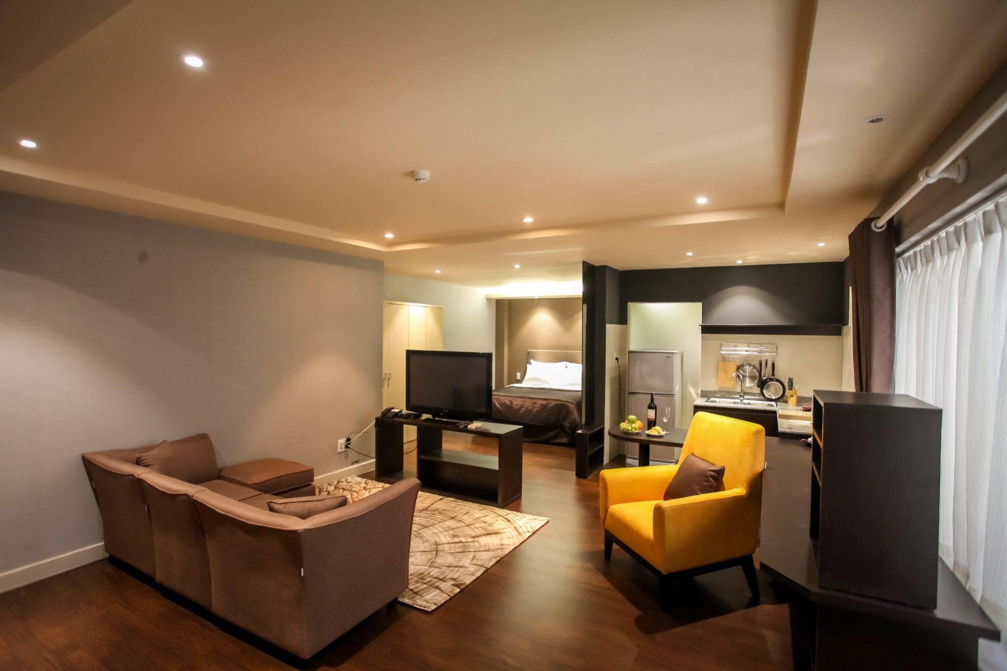 Compass Living Joy Aparthotel Ho Şi Min Exterior foto